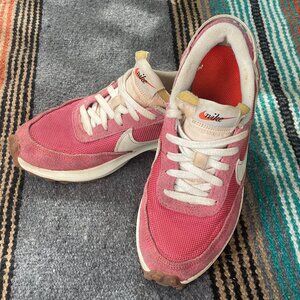 Nike Waffle Debut Vintage Adobe Pink Women's Sz 6 DX2931-600